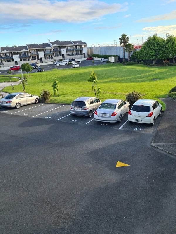 7A/71 Spencer Road, Oteha, Auckland - Carousel 9
