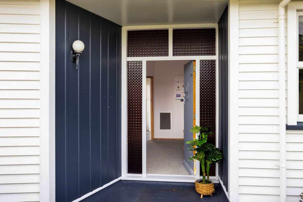 261 Huatoki Street, Upper Vogeltown, New Plymouth - Carousel 2