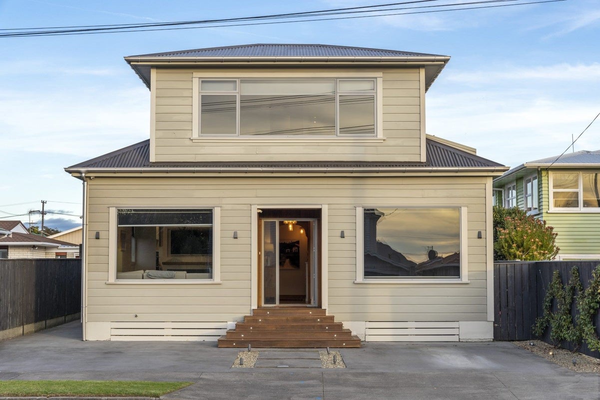 7 Massey Street, Westown, New Plymouth - Carousel 31
