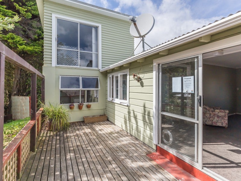 164 Kahukura Avenue, Waitarere Beach, Levin - Carousel 1