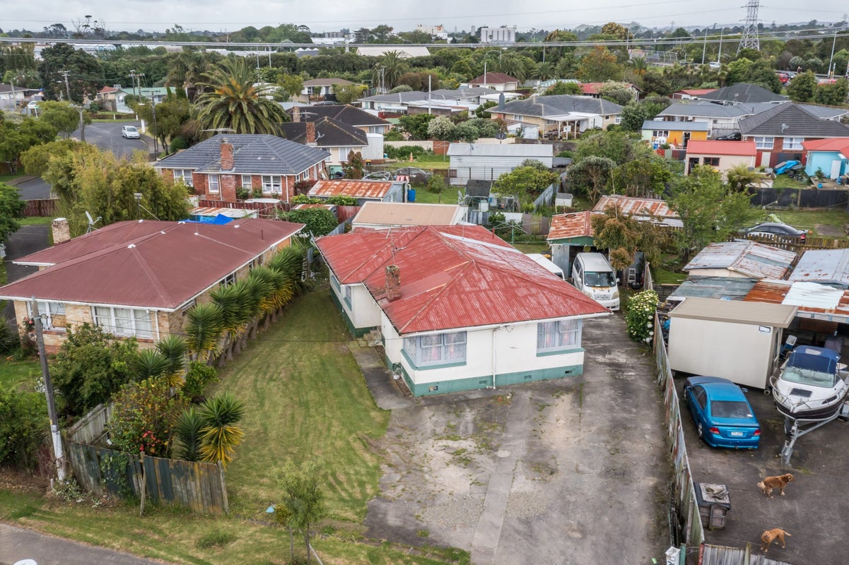 74 Ashton Avenue, Otara, Auckland - Carousel 2