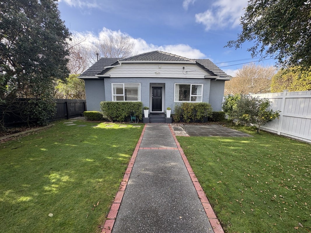 78 Bell Road, GRACEFIELD, LOWER HUTT - Carousel 1