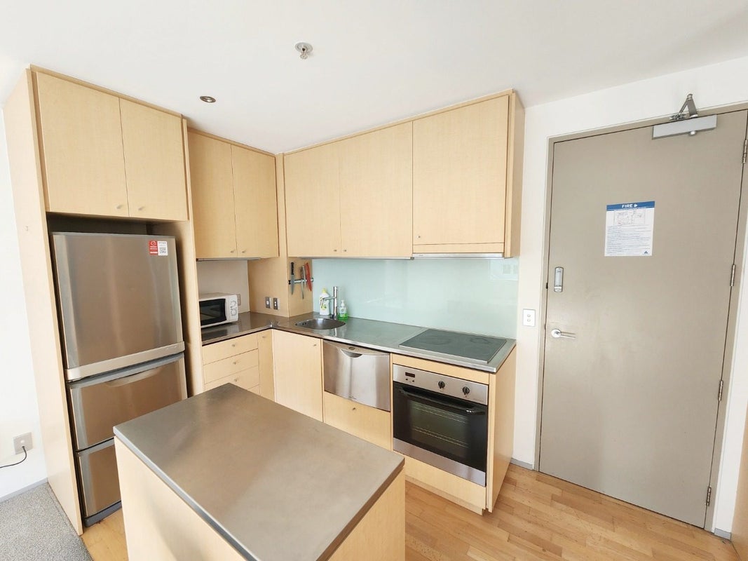 A33/10 Ebor Street, Te Aro, Wellington - Carousel 8