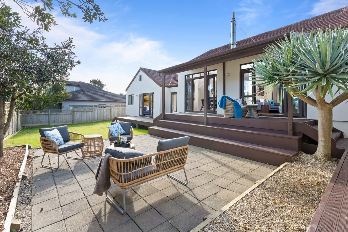 4 Maryann Place, Greenhithe, Auckland - Carousel 2