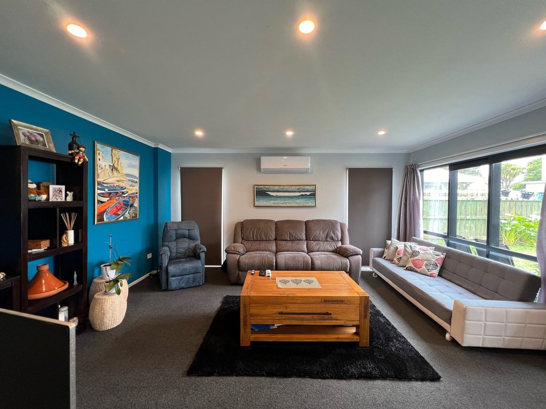 16B Hewer Crescent, Naenae, Lower Hutt - Carousel 1