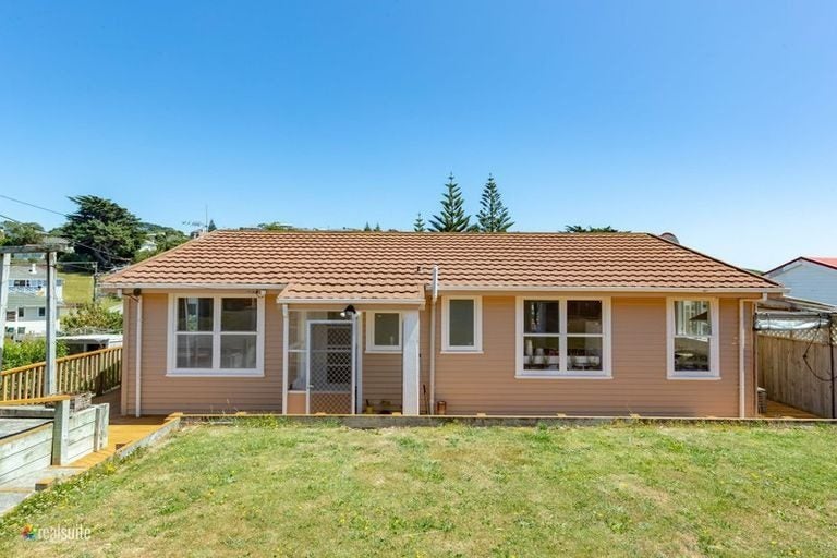 7 Matatiro Street, Titahi Bay, Porirua - Carousel 1