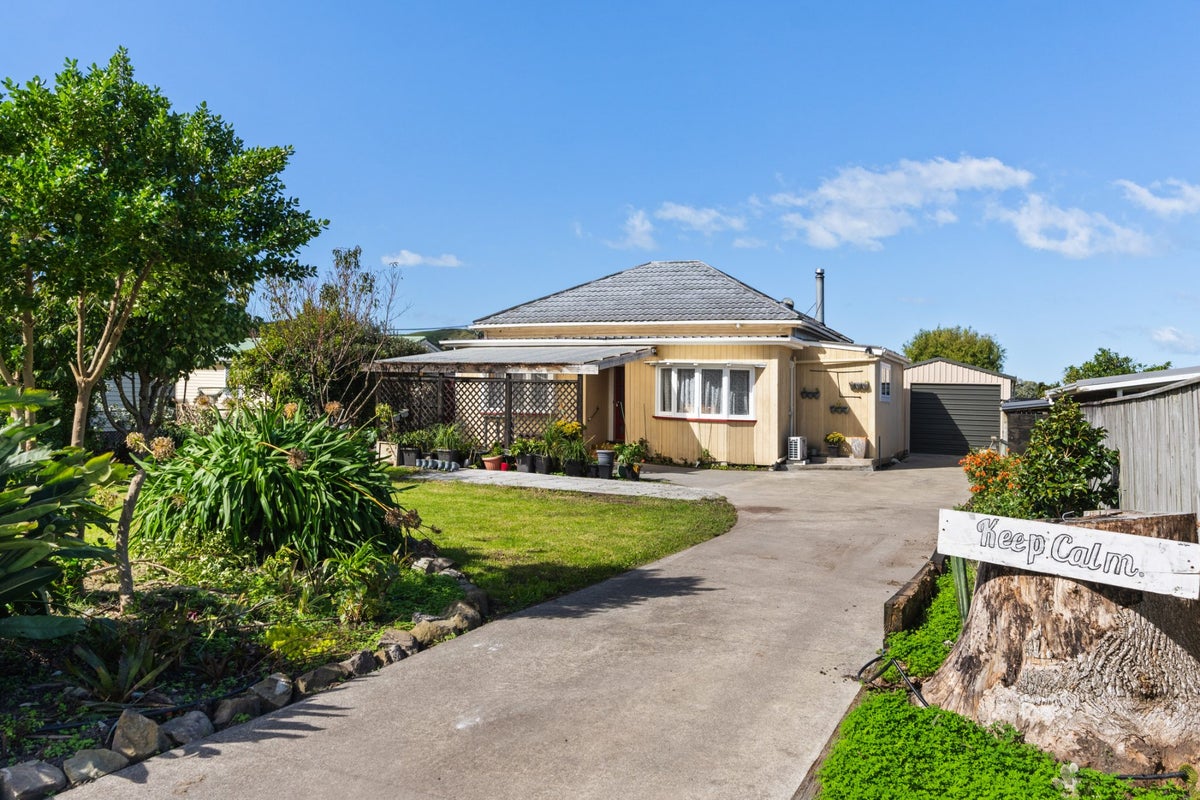 9 Tui Street, Outer Kaiti, Gisborne - Carousel 1
