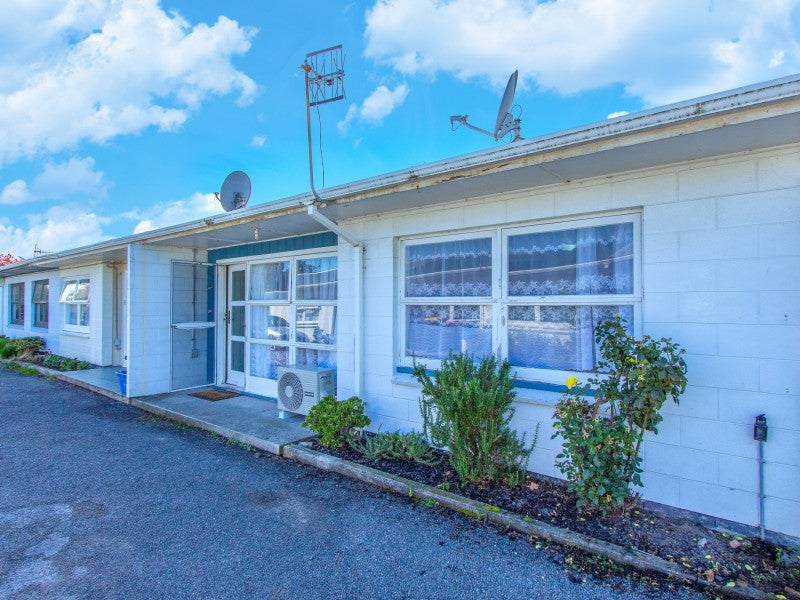 3/20 Carnot Street, Glenholme, Rotorua - Carousel 1