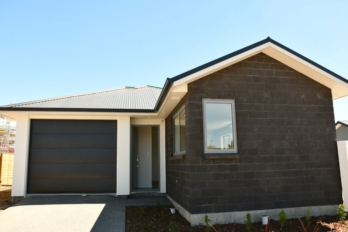 1/37 North Ridge Drive, Rototuna North, Hamilton - Carousel 1