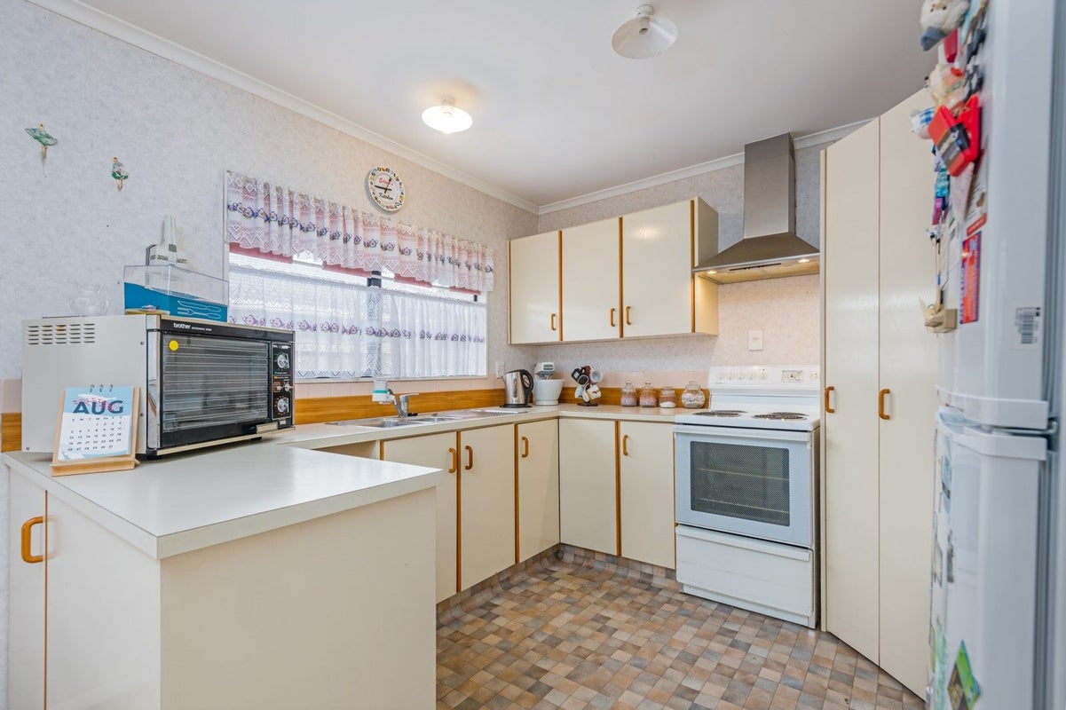 4 Ronberg Street, Highbury, Palmerston North - Carousel 2