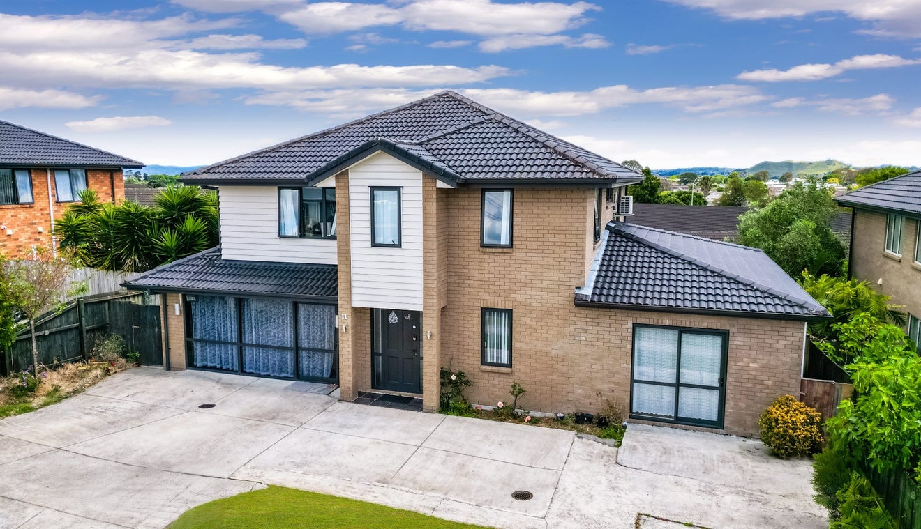 11 Pukaki Road, Mangere, Auckland - Carousel 1