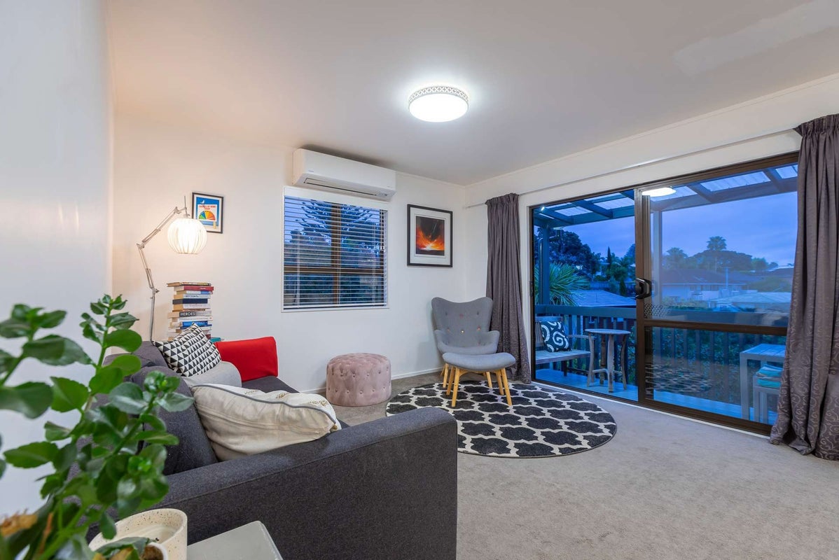 2/4 Webber Street, Grey Lynn, Auckland - Carousel 2
