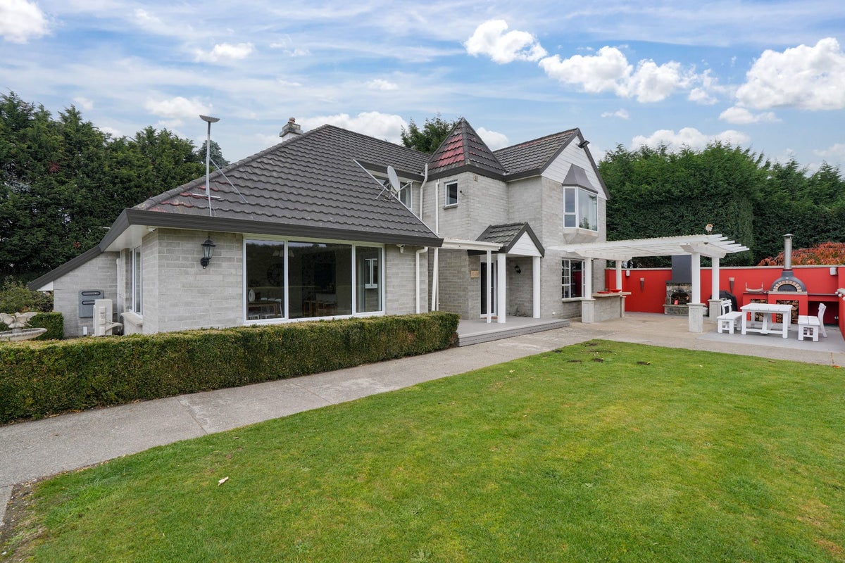 135 Otatara Road, New River Ferry, Invercargill - Carousel 2