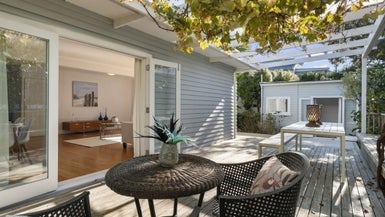 1/1A Scarboro Terrace, Murrays Bay, Auckland - Carousel 1