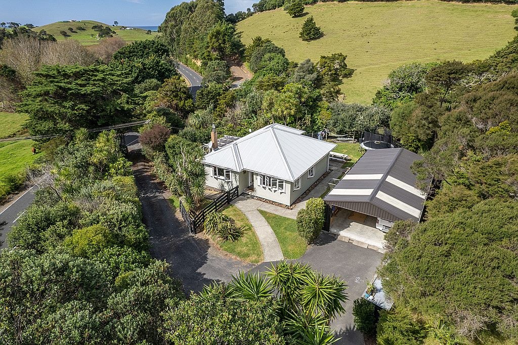 1692 Pataua Road, PATAUA NORTH, WHANGAREI - Carousel 1