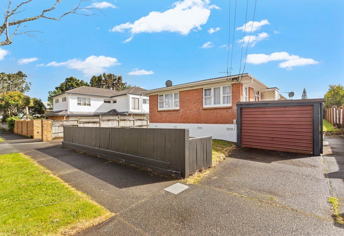 1/25 Queen Mary Avenue, Epsom, Auckland - Carousel 13