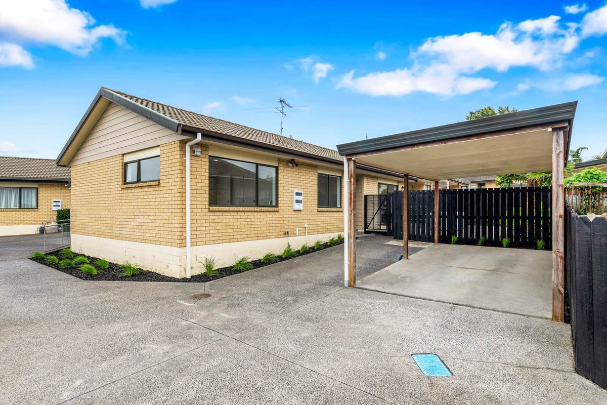 10A Ussher Place, Pakuranga Heights, Auckland - Carousel 2