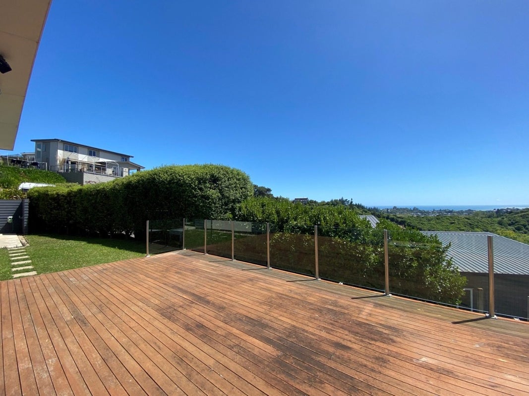 22 Istana Place, Britannia Heights, Nelson - Carousel 2