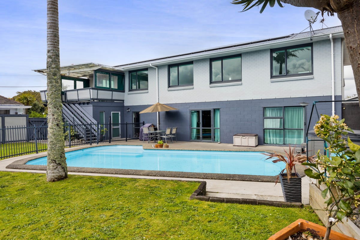 287 Carrington Street, Vogeltown, New Plymouth - Carousel 1