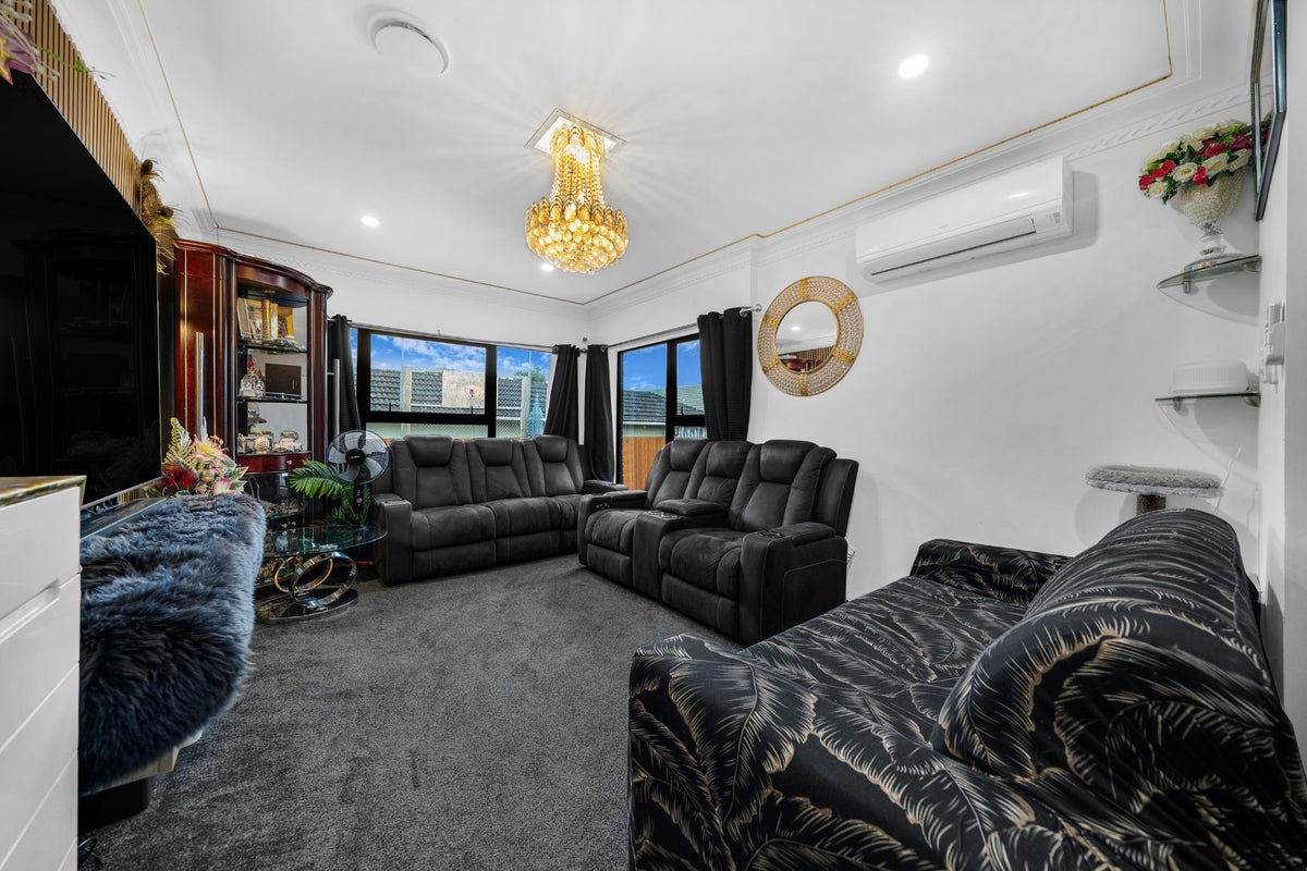 2/21 Glen Avenue, Papatoetoe, Auckland - Carousel 2