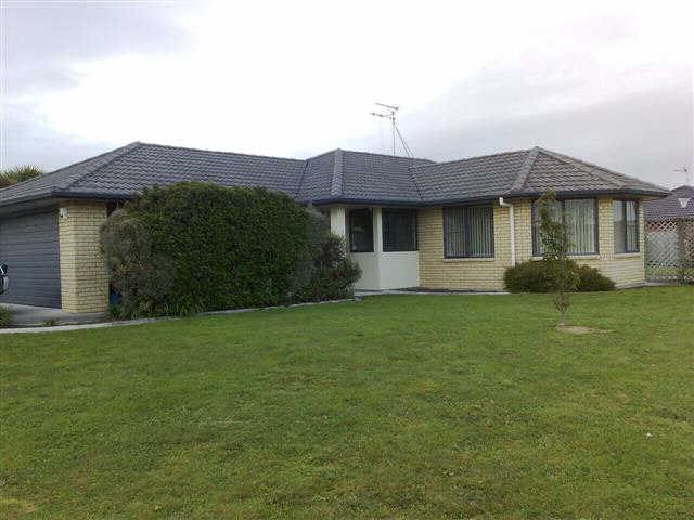 25 Aldona Place, Fairview Downs, Hamilton - Carousel 1