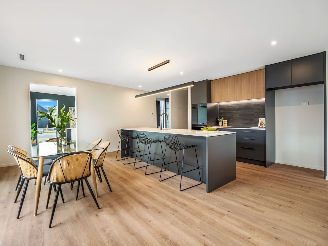 9 Twin Meadows Drive, Casebrook, Christchurch - Carousel 2