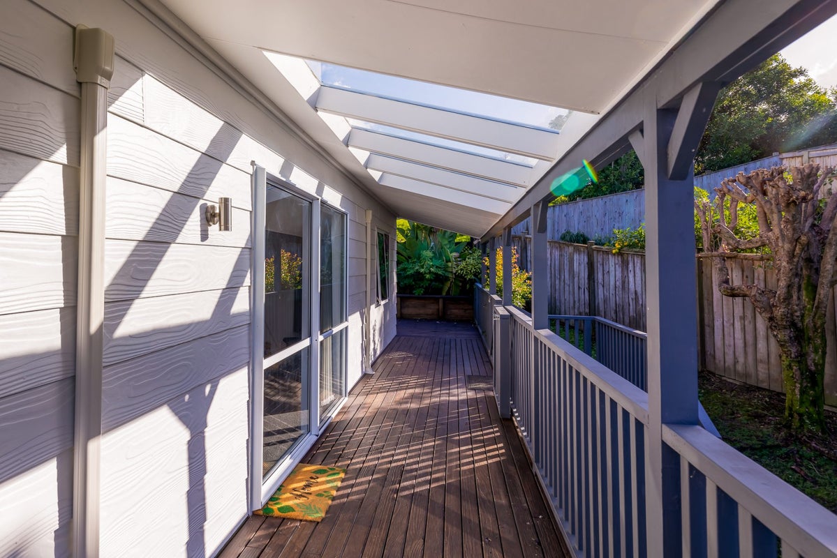 1/34 Lambrown Drive, Totara Vale, Auckland - Carousel 21