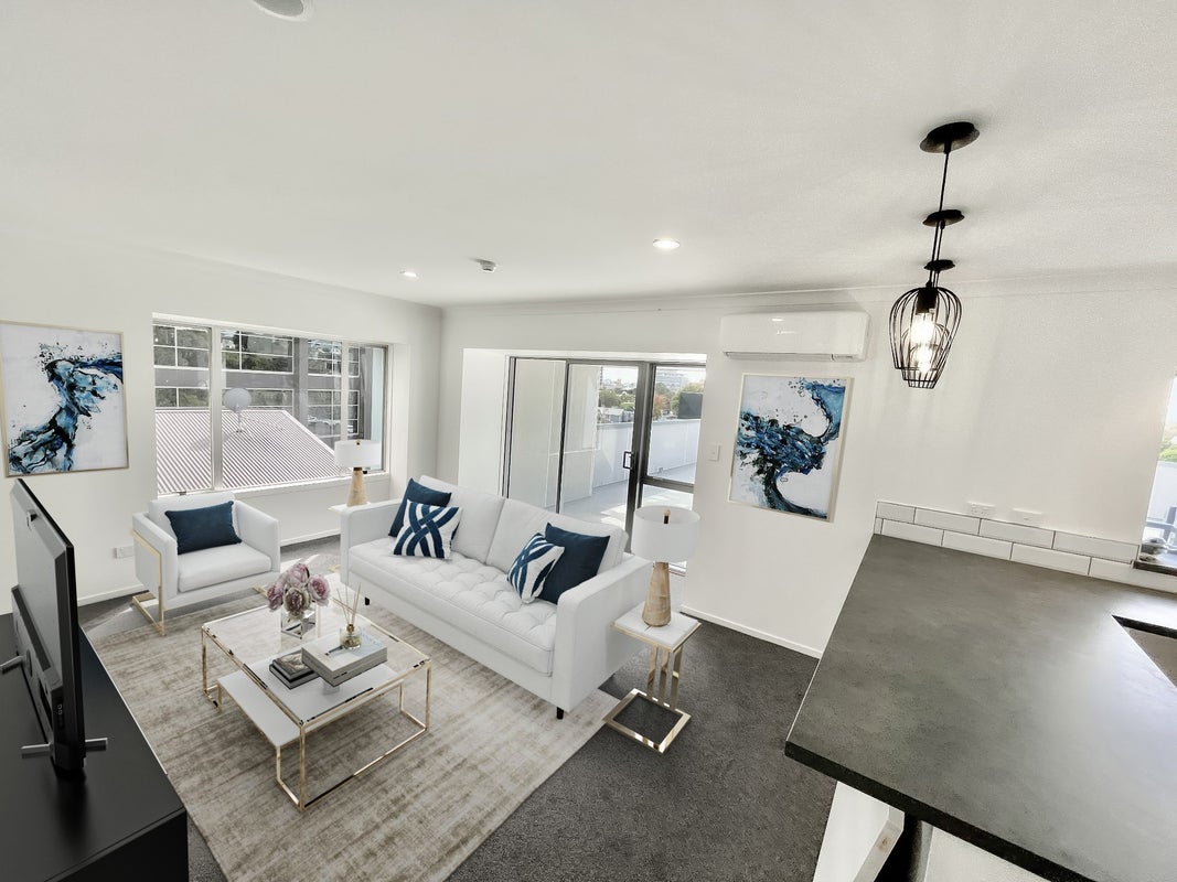 5/2 Ruakiwi Road, Hamilton Lake, Hamilton - Carousel 1