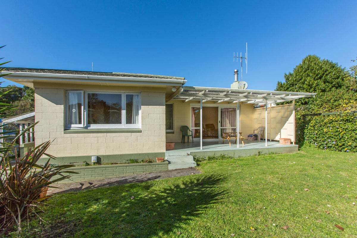 16 Clarkson Crescent, Maunu, Whangarei - Carousel 2