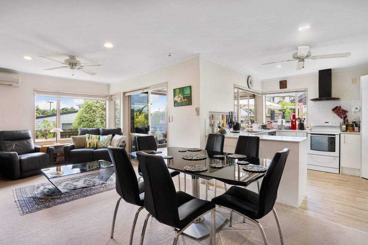 10 Palm Lane, Red Beach, Whangaparaoa - Carousel 2