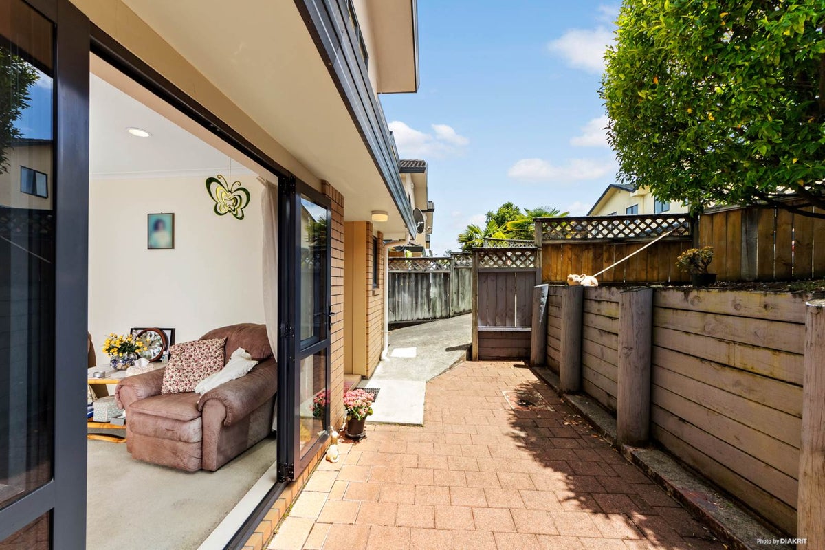 20/2 Arawa Street, New Lynn, Auckland - Carousel 2