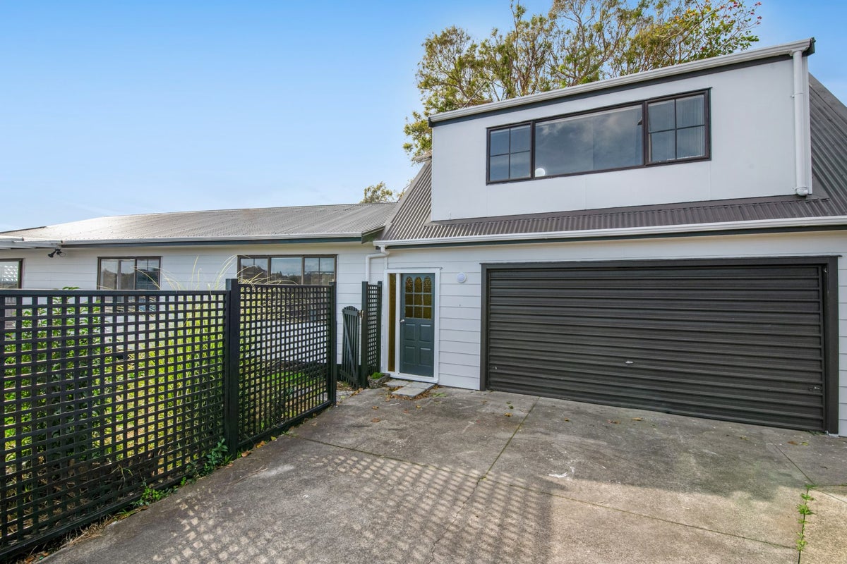 690 Whangaparaoa Road, Stanmore Bay, Whangaparaoa - Carousel 2