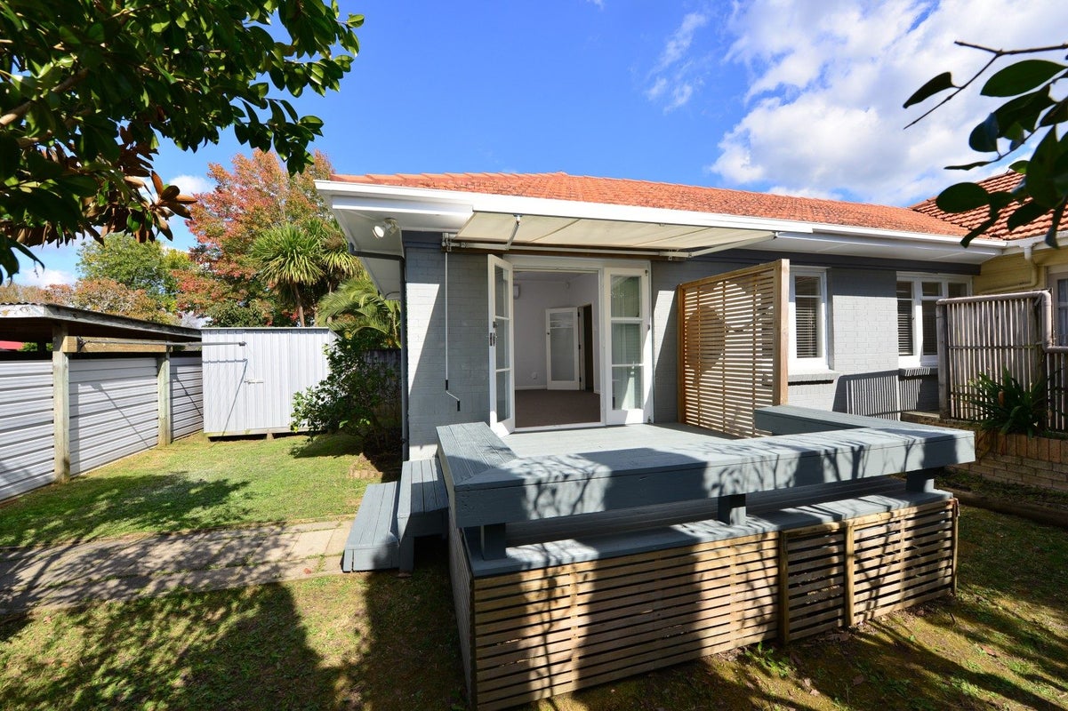 16A Flynn Road, Hillcrest, Hamilton - Carousel 2