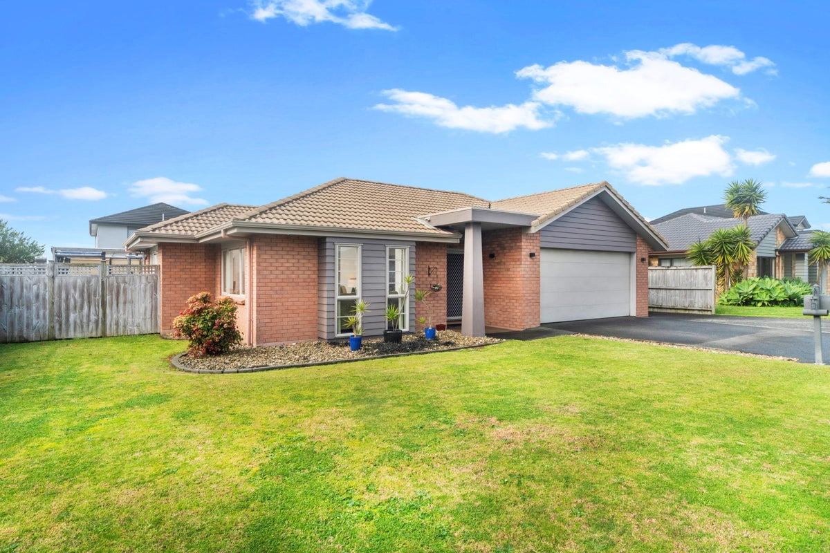 13 Aberdeen Crescent, Wattle Downs, Auckland - Carousel 29