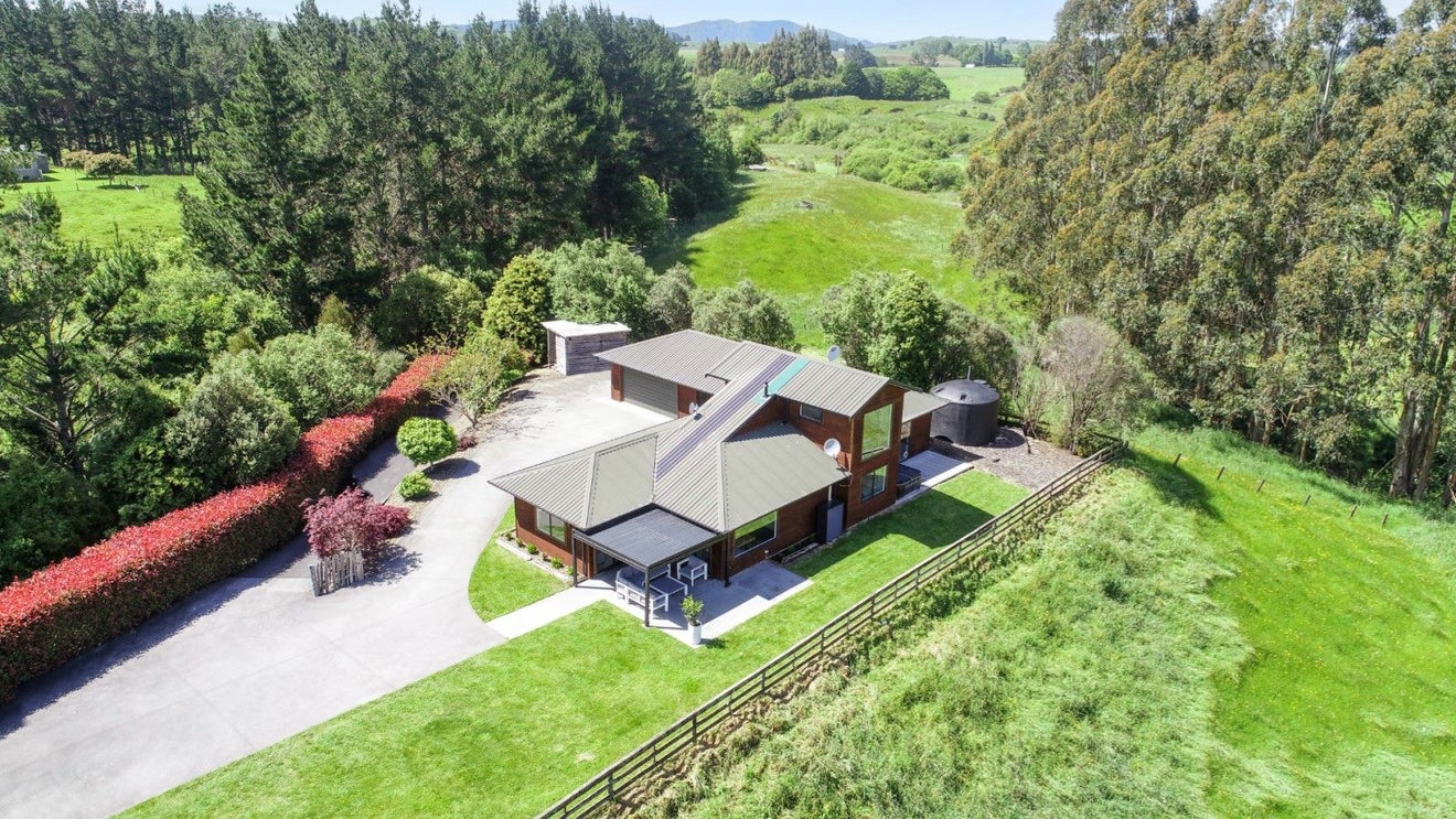 533 Apirana Road, Horohoro, Rotorua - Carousel 35