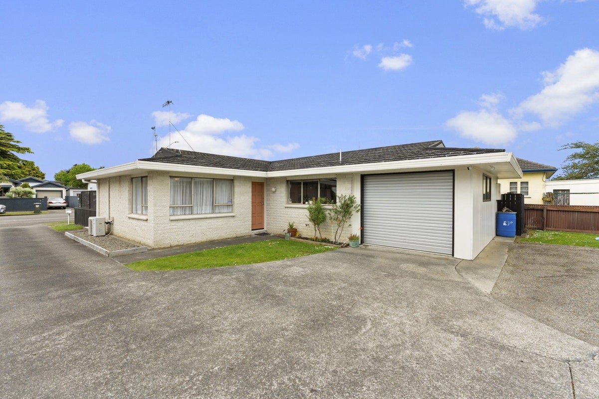 38A Wood Street, Takaro, Palmerston North - Carousel 2