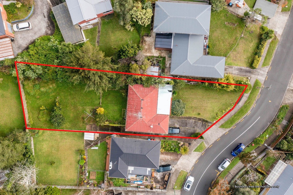 137 Methuen Road, New Windsor, Auckland - Carousel 1