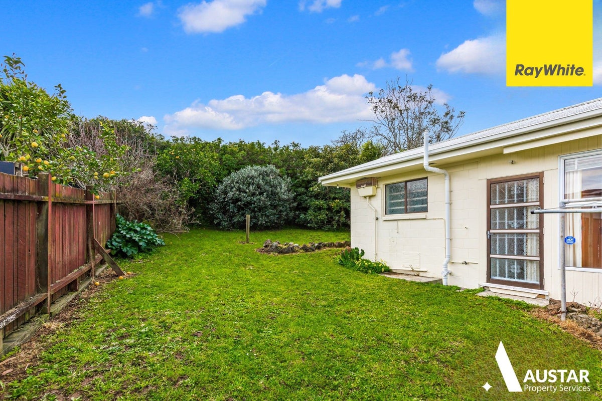 71 Mount Royal Avenue, Mount Albert, Auckland - Carousel 21