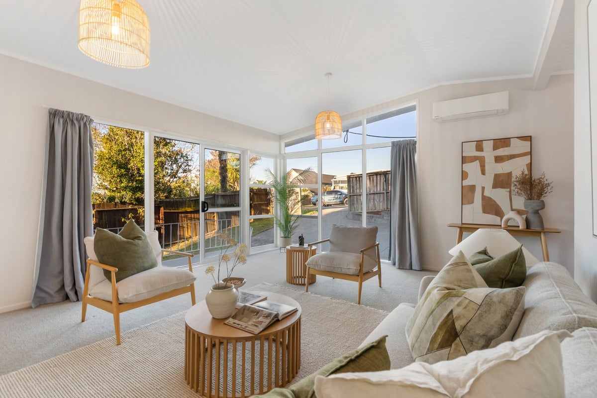 141 Ocean View Road, Hillcrest, Auckland - Carousel 2