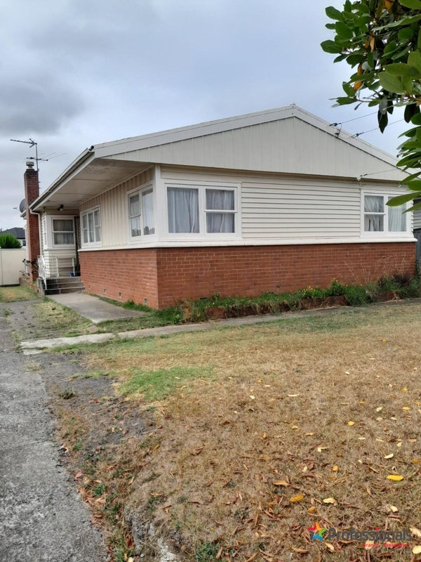 7 Hallberry Road, Mangere East, Auckland - Carousel 1