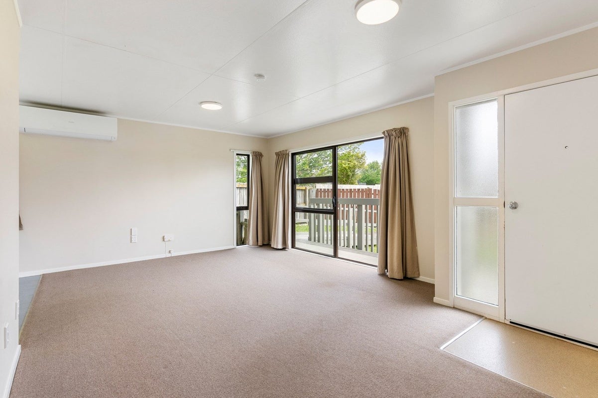 18 Reinga Place, Massey, Auckland - Carousel 2