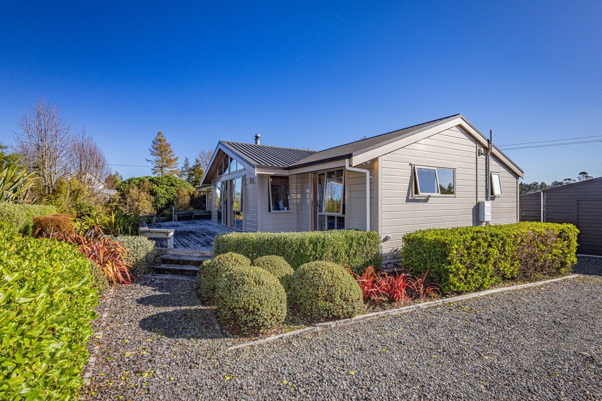 6 Kirk Street, WAIMARINO, OWHANGO - Carousel 2