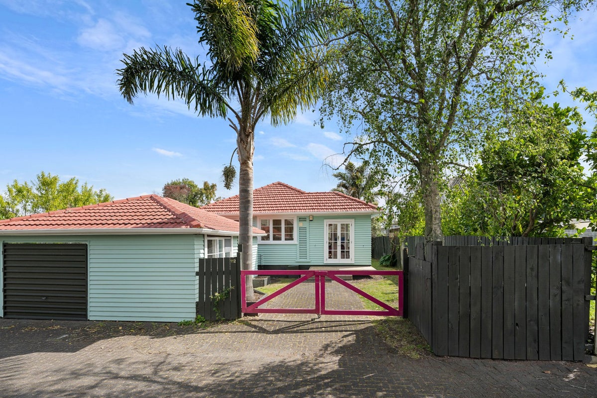 112 Riversdale Road, Avondale, Auckland - Carousel 1