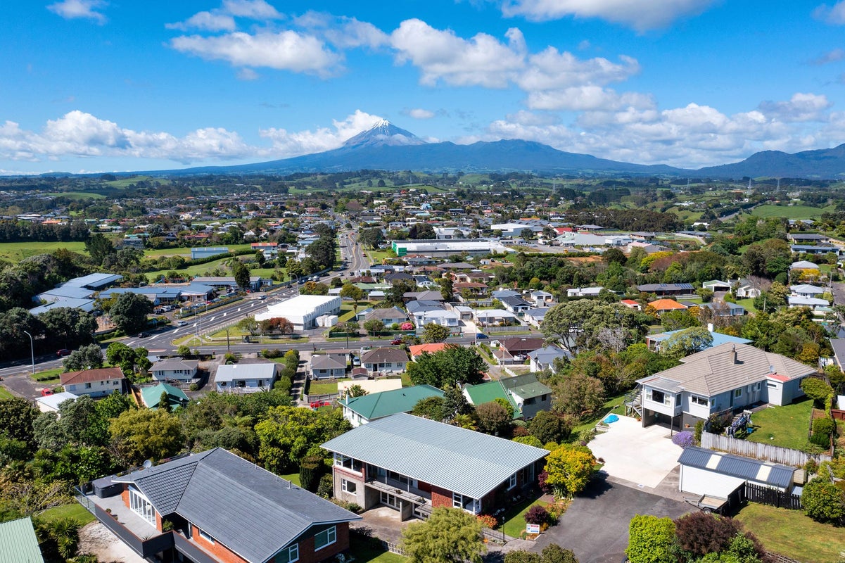 14C Melrose Street, Spotswood, New Plymouth - Carousel 2