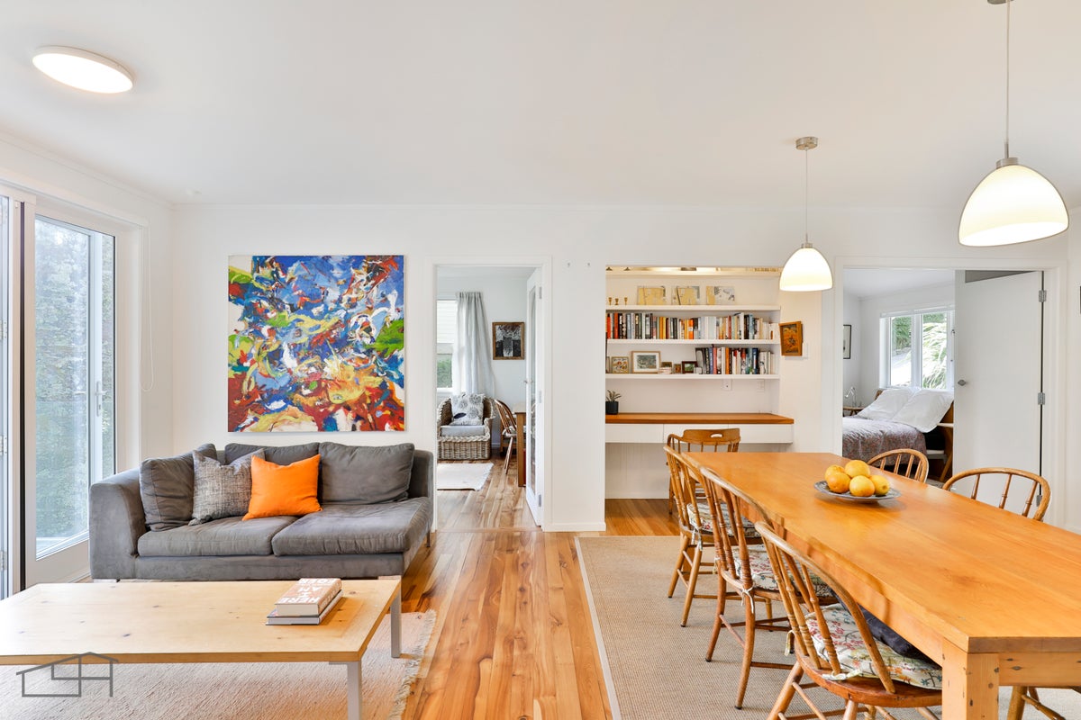 575 South Titirangi Road, Titirangi, Auckland - Carousel 1