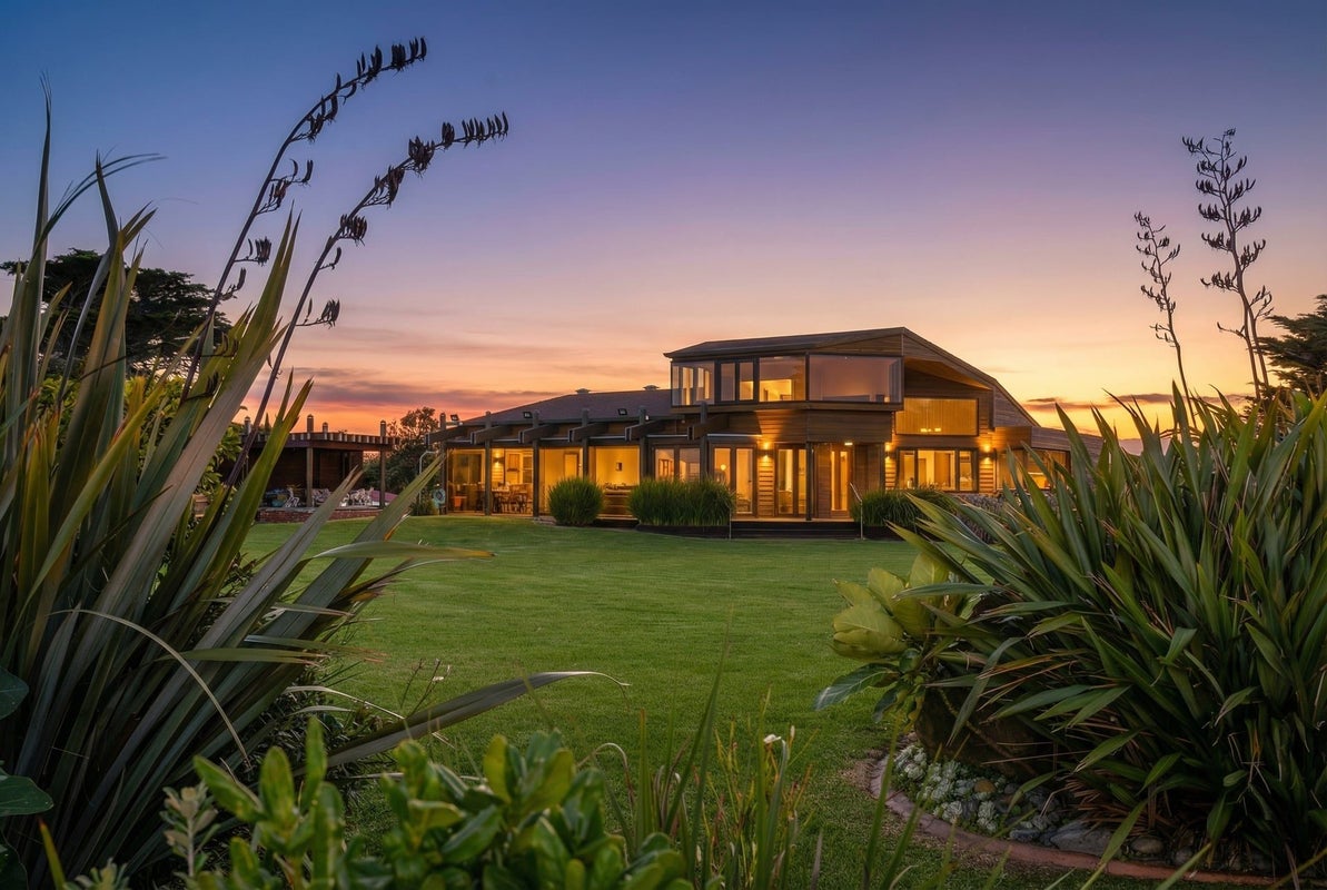 71 Rodney Avenue, Te Horo Beach - Carousel 24