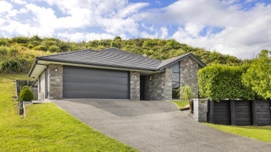 9 Pumice Glade, Pyes Pa, Tauranga - Carousel 1