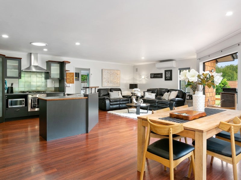 17 Grace Avenue, Leamington, Cambridge - Carousel 2