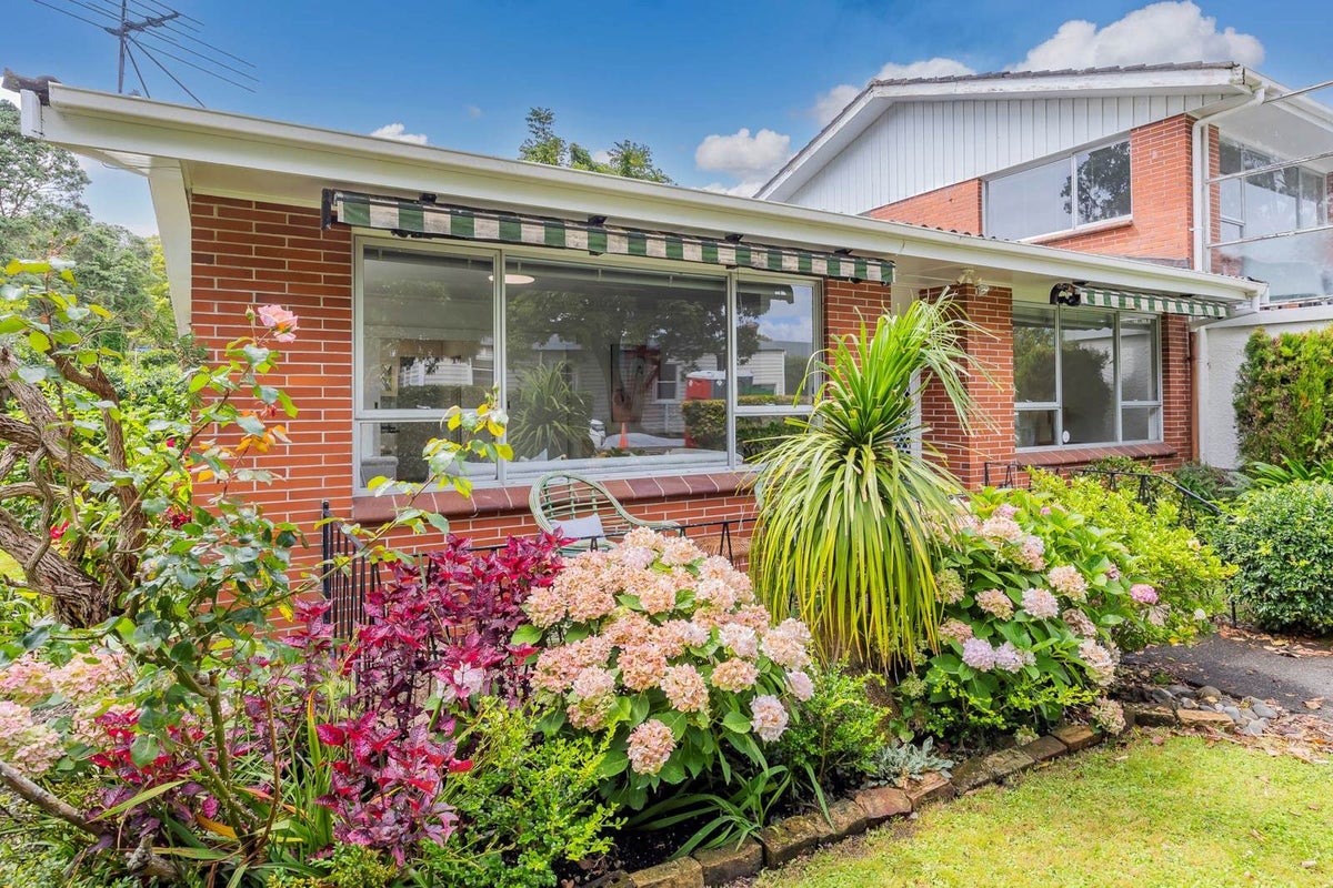 52 Margot Street, Epsom, Auckland - Carousel 1