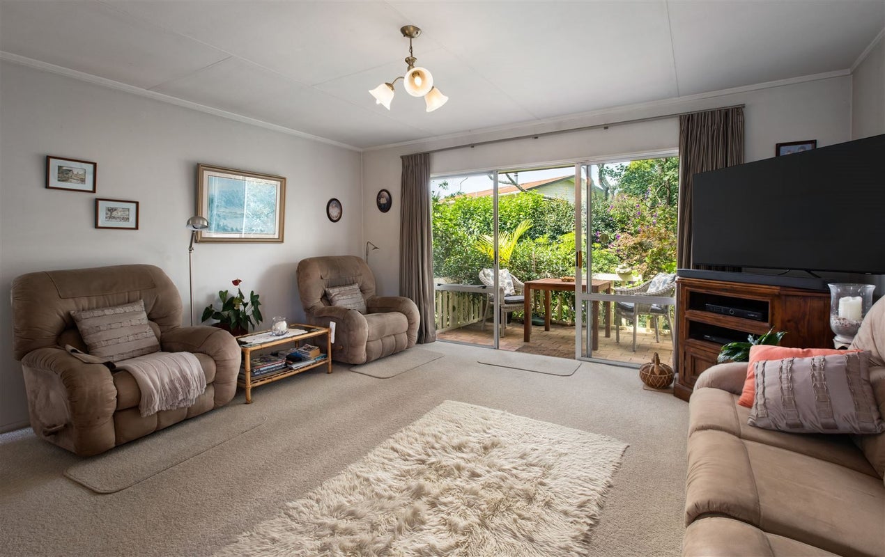 2 Adela Stewart Drive, Athenree, Katikati - Carousel 1